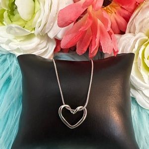 Twisted Heart Silver Pendant Necklace NEW!